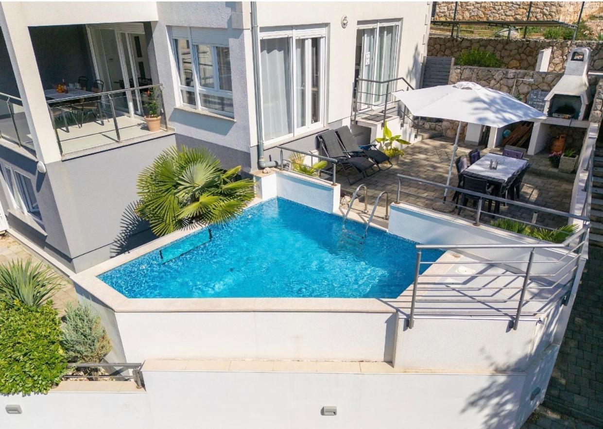 Apartment Sasso Bianco With The Private Pool Njivice Exterior foto